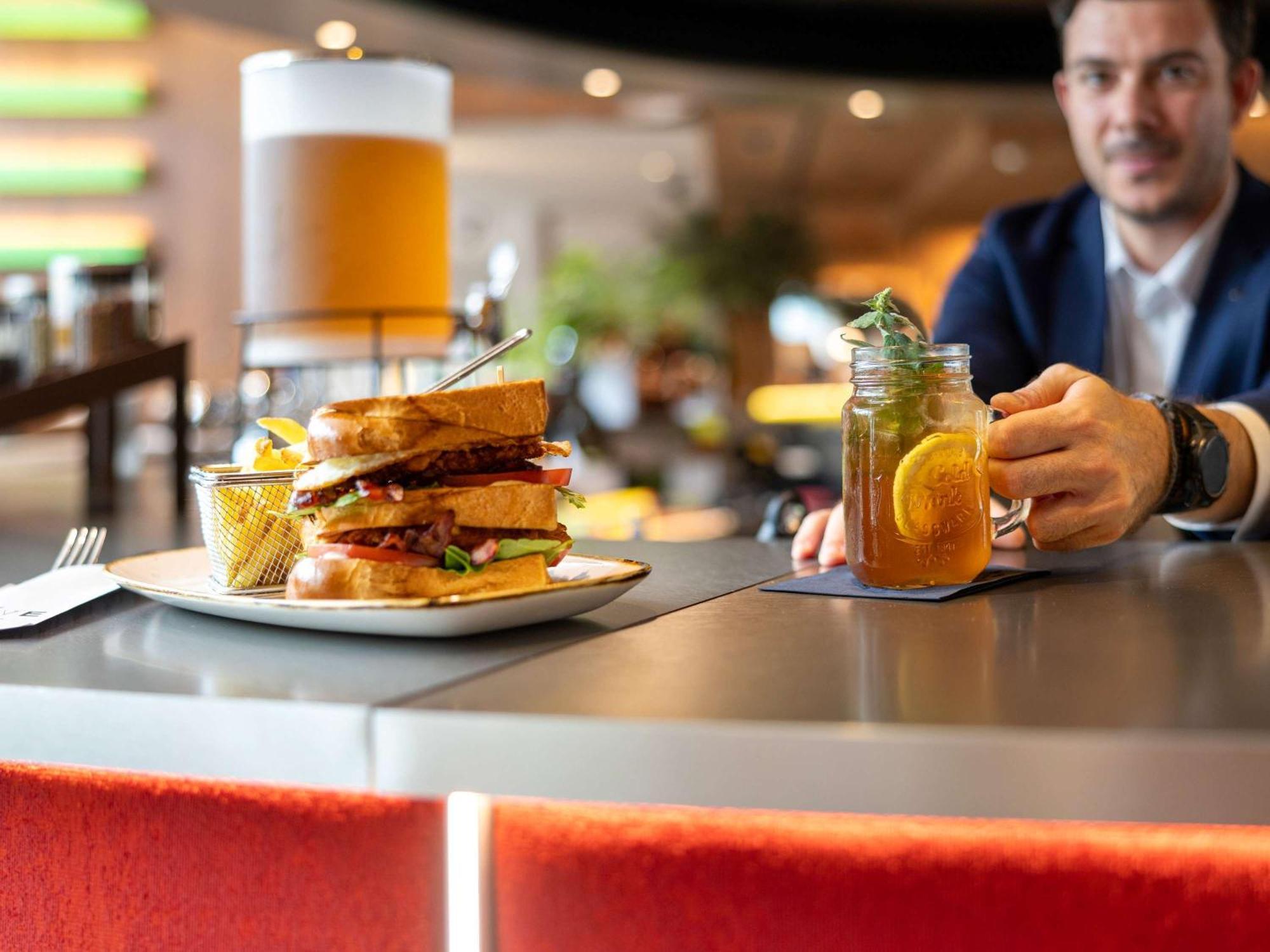 Novotel Zurich City West Dış mekan fotoğraf